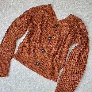 BNWT Womens Cropped Button Sweater